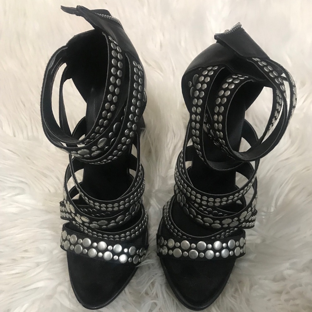 Studded high heels - Picture 4 of 6